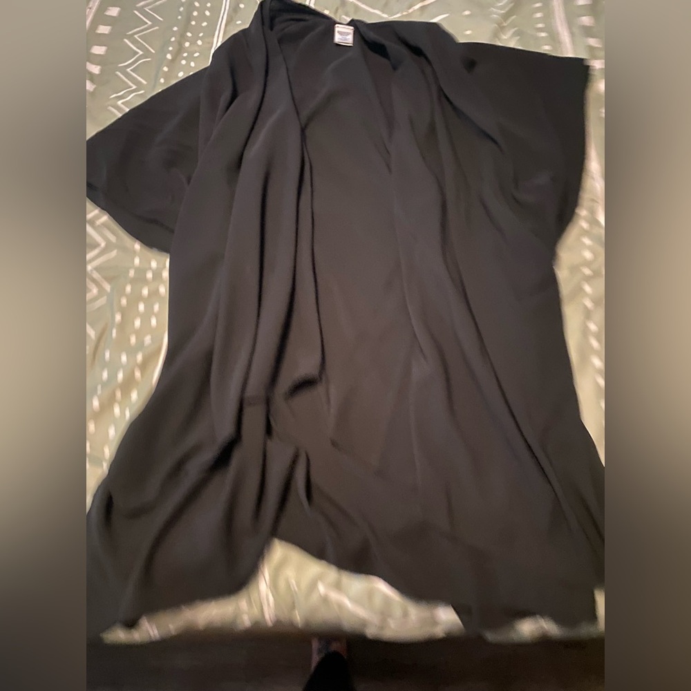 5 FOR 20 BUNDLE FOR OFFER Basic black kimono